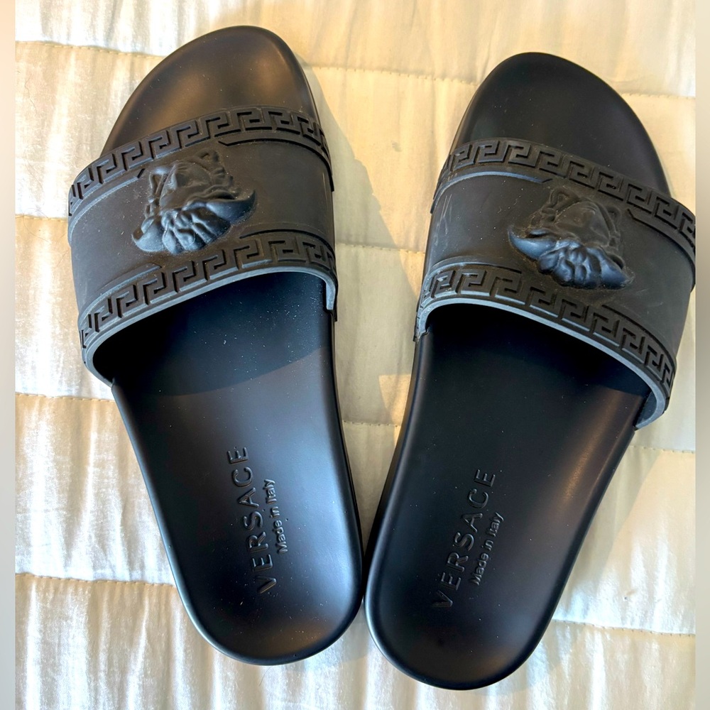 Versace slides
